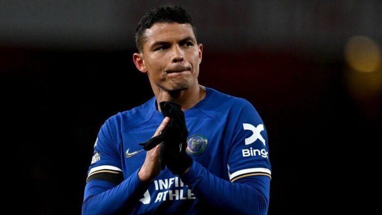 Thiago Silva Resmi Berlabuh di Porto, AC Milan dan Chelsea Kena Prank Transfer